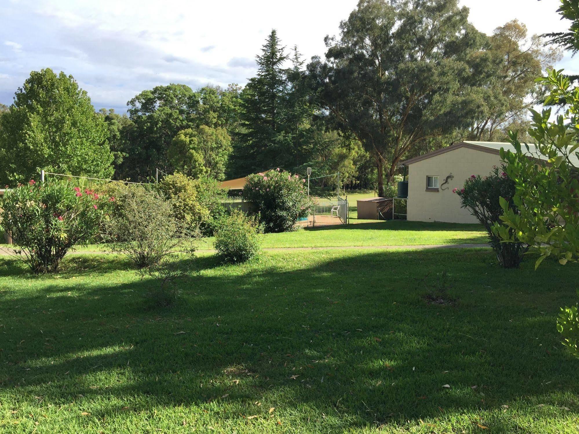 Warrumbungles Mountain Motel Coonabarabran Εξωτερικό φωτογραφία